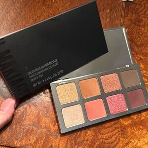 IL Makiage Color Boss palette - Treat Yo’ Self